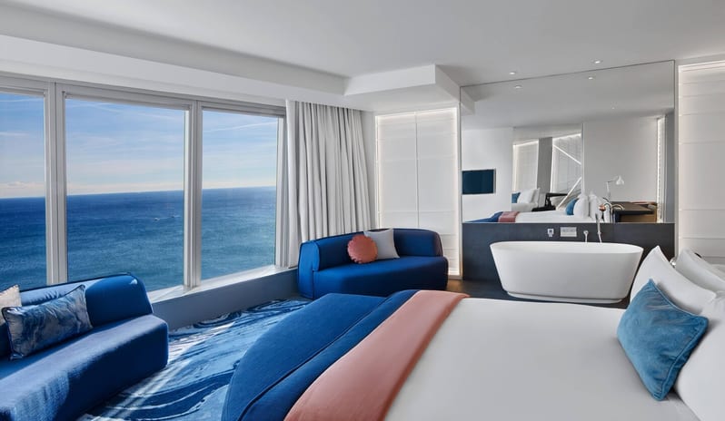 COOL CORNER SUITE BED